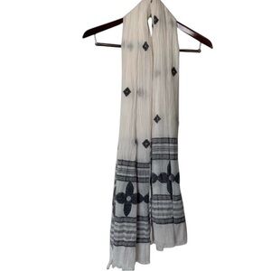 World Market Ivory Scarf/Shawl with thick soft gray accents! NWOT